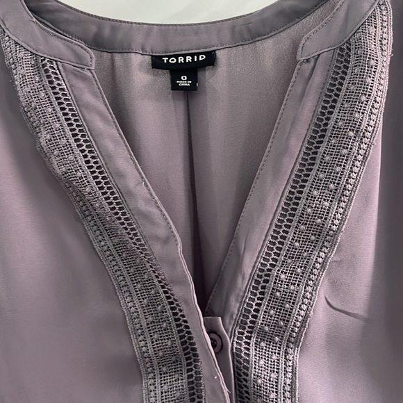 Torrid Grey Crochet trim Georgette top - Picture 5 of 9